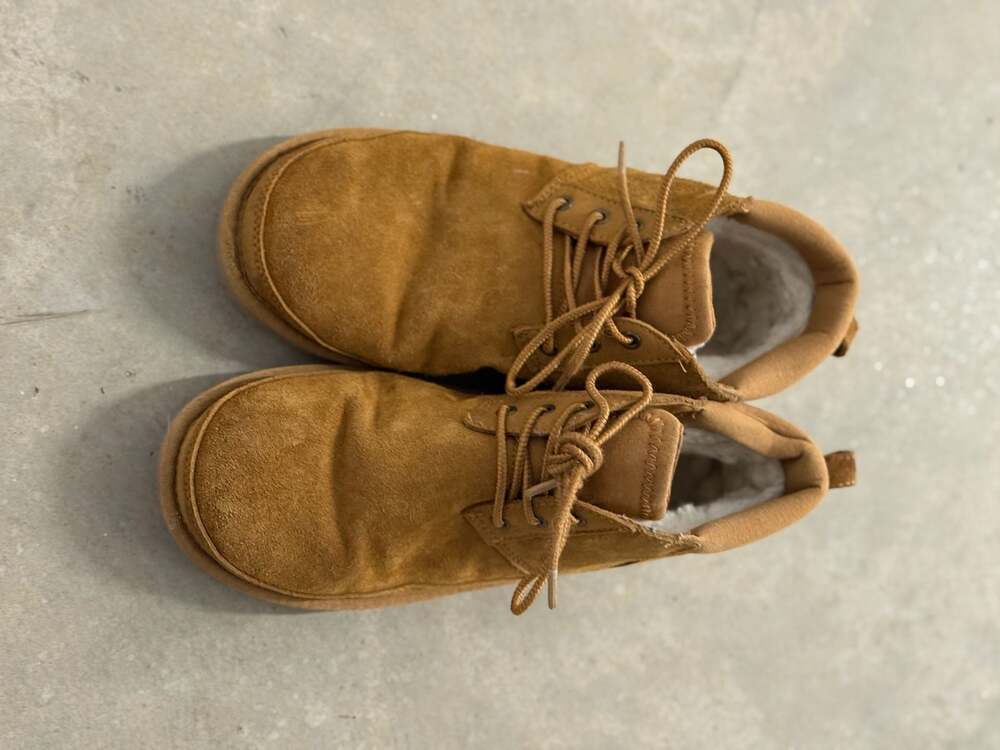 Koolaburra by UGG Advay Kids' Suede Chukka Boots Chestnut